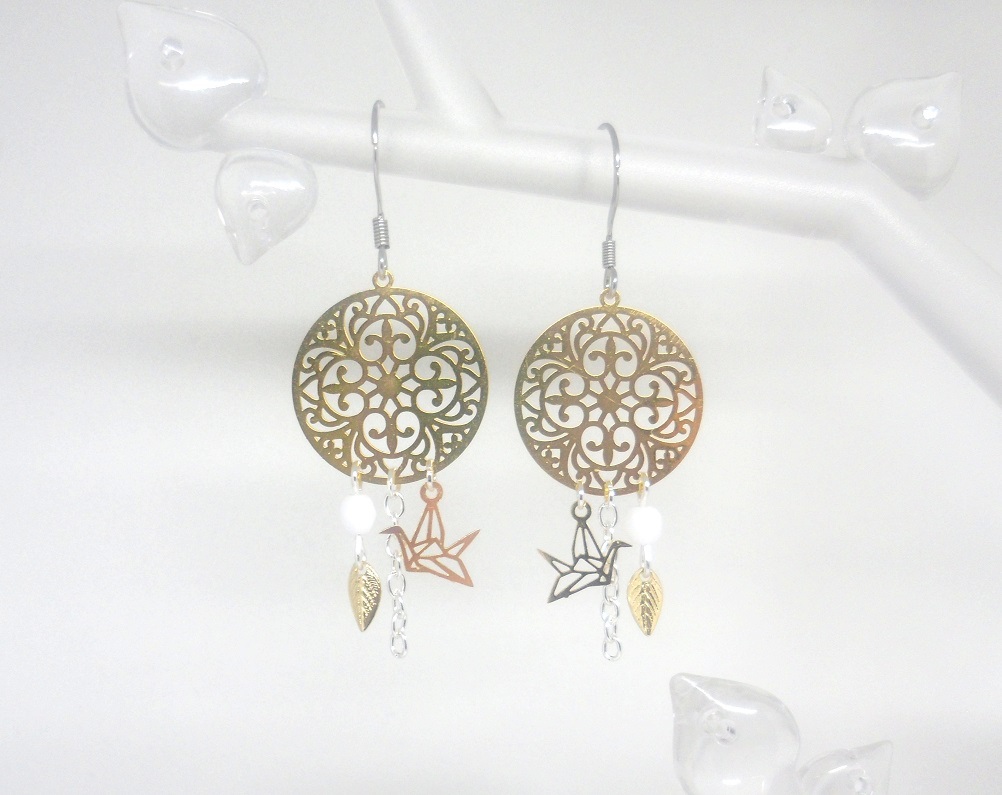 Odacassie_033-1_Bouclesdoreilles_oiseaux_origami_mandalax_dore_blanc