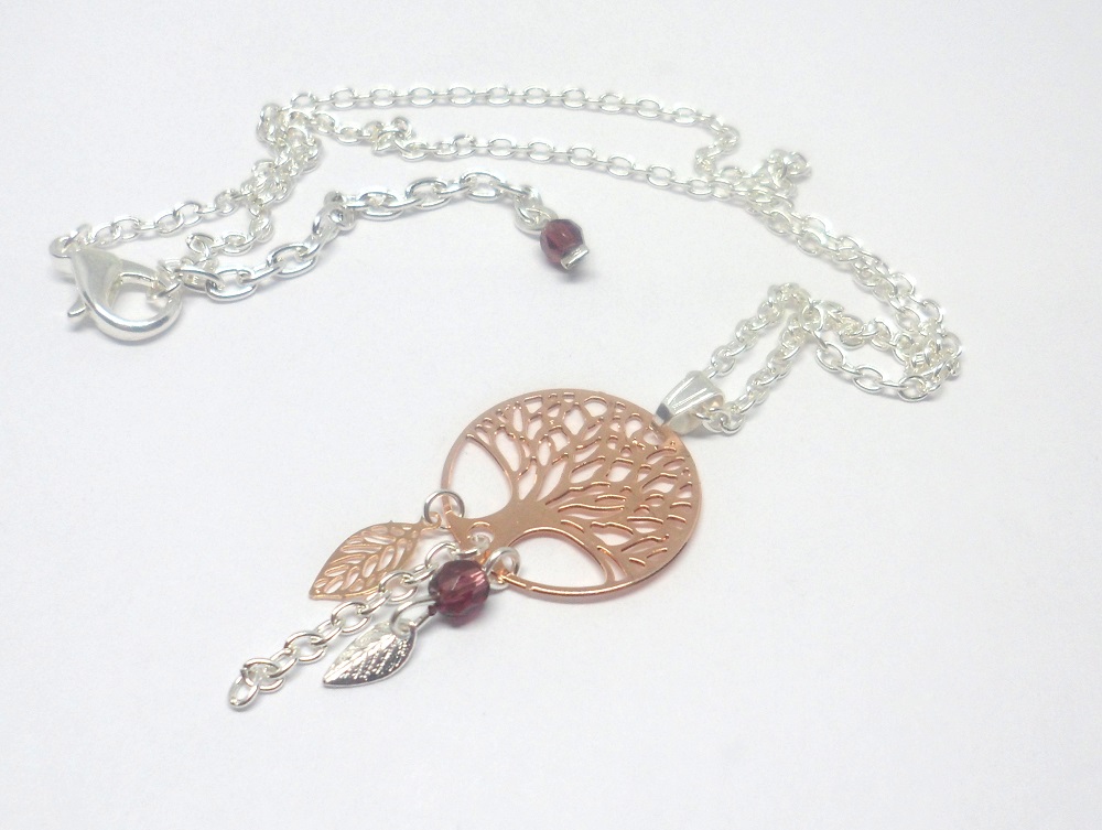 Odacassie_037-2_Collier_estampe_arbre_de_vie_feuilles_or_rose_gold_amethyste