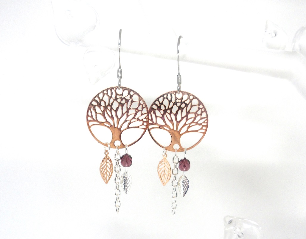 Odacassie_039-1_Bouclesdoreilles_estampes_arbres_de_vie_feuilles_or_rose_gold_amethyste Boucles d'oreilles arbres de vie estampes feuilles perles en verre de Bohême rose gold argenté violet améthyste crochets acier inoxydable hypoallergénique par Odacassie les créations de Cassandre bijoux et accessoires faits main bijoux poétiques bohèmes romantiques