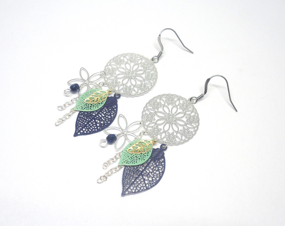 Odacassie_048-2_Boucles_doreilles_fleuries_feuilles_bleu_marine_vert_opale_argente