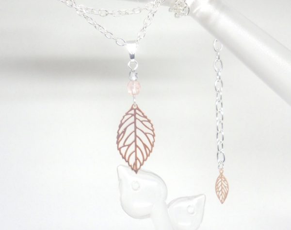 collier minimaliste feuilles et perles estampes mariage cérémonie argenté or rose gold