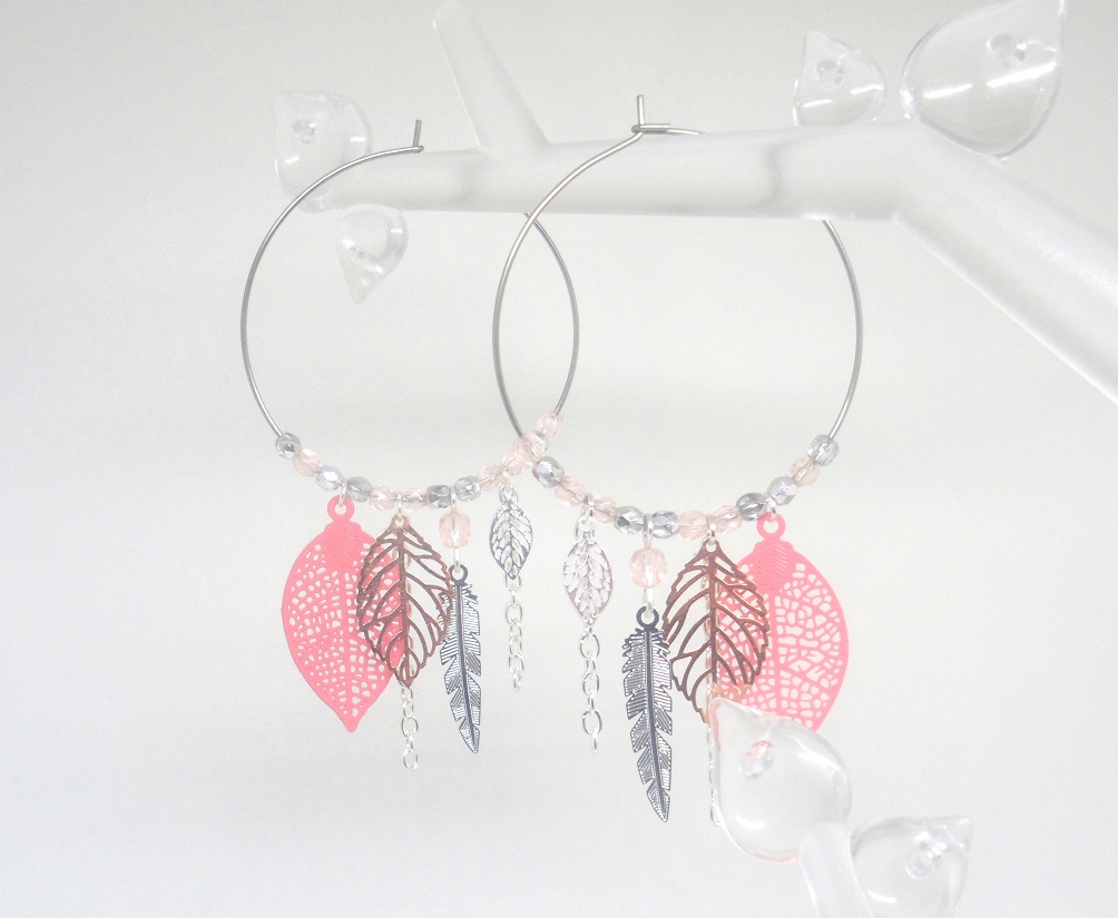 Odacassie-053-2-Bouclesdoreilles-creoles-feuilles-plumes-perles-argente-rose_gold_rose boucles d'oreilles créoles feuilles plumes attrape-rêves