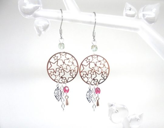 Boucles d'oreilles étoiles feuilles gouttes perles en verre de Bohême fines estampes or rose gold argenté fuchsia gris irisé Odacassie