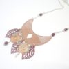 Collier plastron demi-lune feuilles rosaces or rose bordeaux argenté création édition limitée Odacassie