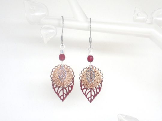 boucles d'oreilles feuilles rosaces perles bordeaux argenté or rose acier inoxydable création édition limitée Odacassie