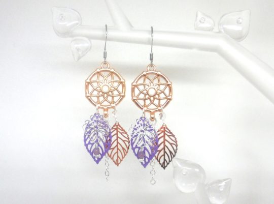 Boucles d'oreilles attrape-rêve dreamcatcher bijou feuilles fleur perles or rose rose gold argenté lilas mauve création édition limitée Odacassie