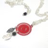 collier estampes rouge et noir