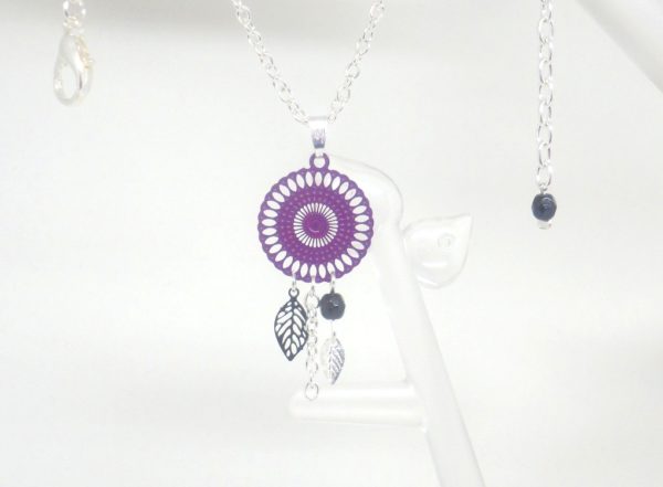 collier rosace violet et noir