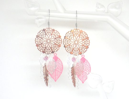 Boucles d'oreilles rose gold argenté rose acier inoxydable chirurgical attrape-rêve dreamcatcher plume feuilles fleur création édition limitée Odacassie