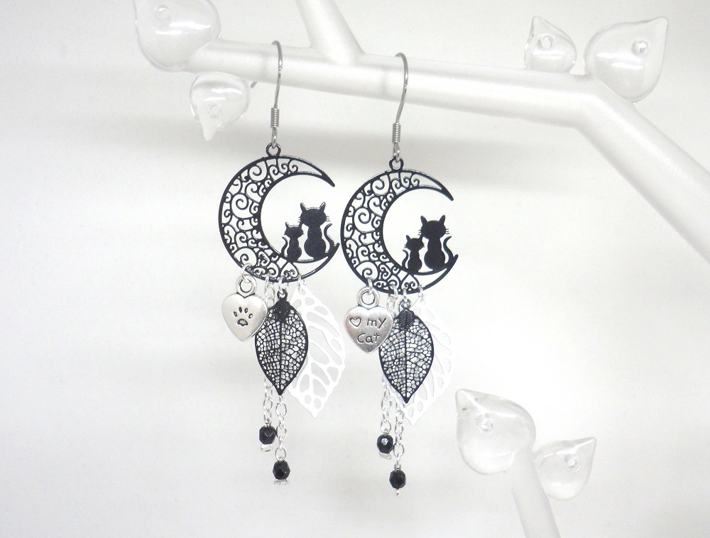 Boucles pour les oreilles chat et perle (argent)