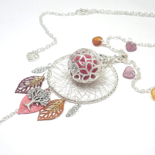 Bola de grossesse automne tons chauds feuilles arbre de vie cage fleurie bijou de grossesse tendance attrape-rêves esprit nature pièce unique réalisée sur commande par Odacassie les créations de Cassandre bijoux et accessoires faits main