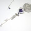 Bola de grossesse argenté et violet cage ailes d'ange plume petit noeud effet résille feuilles perles en verre de Bohême bijou de grossesse pièce unique réalisée sur commande sur mesure par Odacassie les créations de Cassandre bijoux et accessoires faits main bijoux poétiques bohèmes romantiques