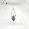 Collier graphique triangle géométrie origami oiseau feuilles estampes tendance chic mariage par Odacassie les créations de Cassandre bijoux et accessoires faits main bijoux poétiques bohèmes romantiques