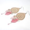 Boucles d'oreilles gouttes rose gold estampes fleuries feuilles perle argenté teintes de rose or rose acier inoxydable acier chirurgical bijou en édition très limitée par Odacassie les créations de Cassandre bijoux et accessoires faits main bijoux poétiques bohèmes romantiques