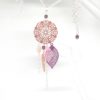 Sautoir cuivré violet rose argenté tendance attrape-rêves dreamcatcher feuilles rosace fleurie plume perles long collier par Odacassie les créations de Cassandre bijoux et accessoires faits main bijoux poétiques bohèmes romantiques