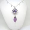 Bola de grossesse arbre de vie violet mauve argenté petits pieds feuilles perles bijou de grossesse pièce unique par Odacassie les créations de Cassandre bijoux et accessoires faits main bijoux poétiques bohèmes romantiques