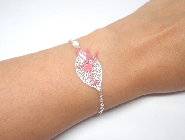 Bracelet fée argenté blanc violet ou rose coloris au choix feuille perles fines estampes par Odacassie les créations de Cassandre bijoux et accessoires faits main bijoux poétiques bohèmes romantiques