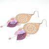 Boucles d'oreilles gouttes or rose violet mauve rose fines estampes fleuries feuilles perles attrape-rêve dreamcatcher bijou en édition très limitée par Odacassie les créations de Cassandre bijoux et accessoires faits main bijoux poétiques bohèmes romantiques idée cadeau femme