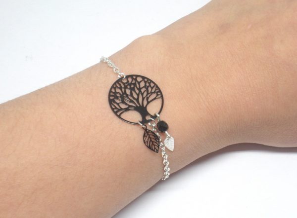 Bracelet arbre de vie noir argenté estampes feuilles perles par Odacassie les créations de Cassandre bijoux et accessoires faits main bijoux poétiques bijoux bohèmes bijoux romantiques idée cadeau femme