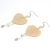 Boucles d'oreilles cœurs dorés feuilles perles stardust poussière d'étoile perles en verre de Bohême boucles d'oreilles Saint Valentin amoureux par Odacassie les créations de Cassandre bijoux et accessoires faits main bijoux romantiques bijoux bohèmes bijoux poétiques pièce unique