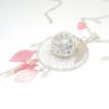 Bola de grossesse gris métallisé camaïeu de rose argenté cage coeurs feuilles plume fée perles aile d'ange perles en verre de Bohême par Odacassie les créations de Cassandre bijoux et accessoires faits main bijoux poétiques bijoux bohèmes bijoux romatiques idée cadeau naissance idée cadeau femme enceinte idée cadeau grossesse