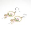 Boucles d'oreilles printanières fleurs roses doré rose vert sequins dorés perles en verre de Bohême feuilles boucles d'oreilles romantiques boucles d'oreilles bohèmes acier inox par Odacassie les créations de Cassandre bijoux et accessoires faits main bijoux poétiques bijoux bohèmes bijoux romantiques idée cadeau femme idée cadeau fête des mamies idée cadeau fête des grands mères