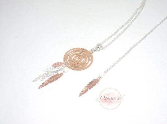 Odacassie sur mesure mariage estampes spirale feuilles plumes perles en verre de Bohême commande personnalisée duo mariage bohème par Odacassie les créations de Cassandre bijoux et accessoires faits main bijoux poétiques bijoux bohèmes bijoux romantiques