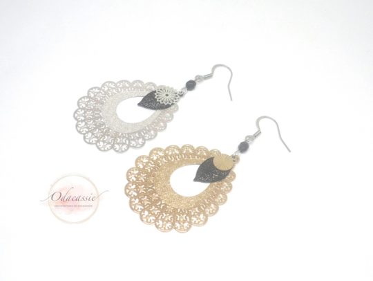 Boucles d'oreilles paillettes doré ou argenté au choix noir acier inoxydable boucles d'oreilles fin d'année noël nouvel an édition très limitée par Odacassie les créations de Cassandre bijoux et accessoires faits main bijoux poétiques bijoux bohèmes bijoux romantiques idée cadeau femme idée cadeau Noël