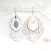 Boucles d'oreilles au choix doré blanc argenté noir avec grandes estampes gouttes esprit dentelle sequins feuilles perles grandes estampes crochets en acier inoxydable par Odacassie les créations de Cassandre bijoux et accessoires faits main bijoux poétiques bijoux bohèmes bijoux romantiques idée cadeau femme idée cadeau anniversaire idée cadeau saint valentin