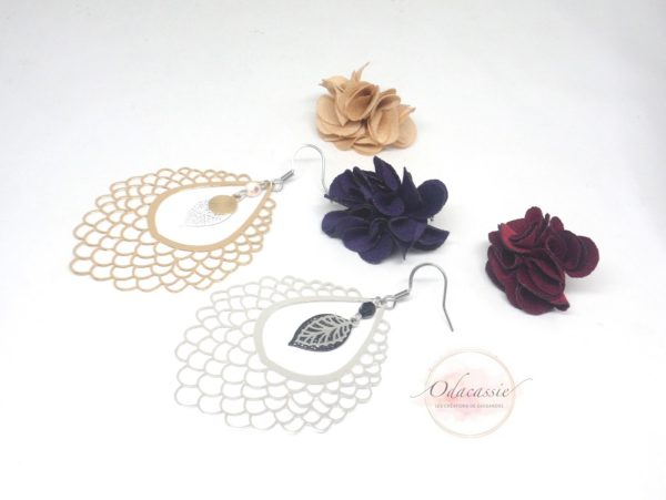 Boucles d'oreilles au choix doré blanc argenté noir avec grandes estampes gouttes esprit dentelle sequins feuilles perles grandes estampes crochets en acier inoxydable par Odacassie les créations de Cassandre bijoux et accessoires faits main bijoux poétiques bijoux bohèmes bijoux romantiques idée cadeau femme idée cadeau anniversaire idée cadeau saint valentin