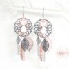 Boucles d'oreilles chats dreamcatcher attrape-rêves estampes rosaces feuilles plumes perles en verre de Bohême acier inoyxdable acier chirurgical bijou en édition très limitée par Odacassie les créations de Cassandre bijoux et accessoires faits main bijoux poétiques bijoux bohèmes bijoux romantiques idée cadeau femme idée cadeau saint valentin idée cadeau fête des mères