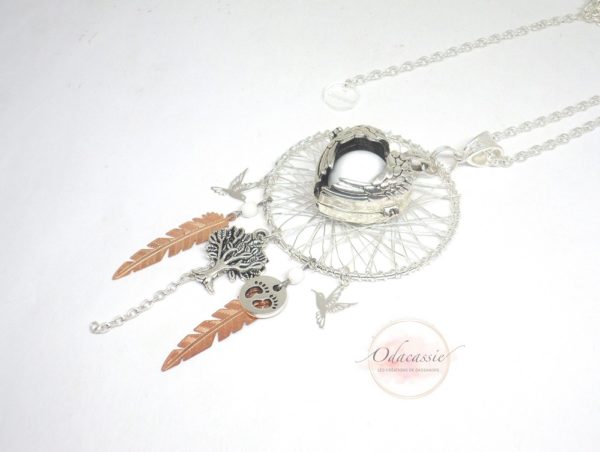 Bijou de grossesse sur mesure argente blanc rose gold arbre de vie plumes oiseaux colibris colombes petits pieds perles coeur ailé structure attrape-rêves dreamcatcher bola de grossesse par Odacassie les créations de Cassandre bijoux et accessoires faits main bijoux poétiques bijoux bohèmes bijoux romantiques idée cadeau femme enceinte idée cadeau future maman idée cadeau naissance idée cadeau grossesse