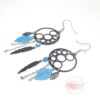 Boucles d'oreilles cercles ronds formes géométriques dans les tons argenté noir et bleu turquoise avec fines estampes feuilles et plumes perles en verre de bohême boucles d'oreilles attrape-rêves dreamcatcher modernes originales acier inoxydable par Odacassie les créations de Cassandre bijoux et accessoires faits main bijoux poétiques bijoux bohèmes bijoux romantiques