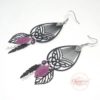 Boucles d'oreilles papillons noirs estampes feuilles et plumes violet argenté perles en verre de Bohême boucles d'oreilles esprit attrape-rêves dreamcatcher par Odacassie les créations de Cassandre bijoux et accessoires faits main bijoux poétiques bijoux bohèmes bijoux romantiques idée cadeau femme