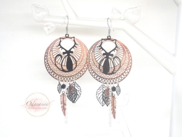 Boucles d'oreilles dreamcatcher chats noirs or rose argenté fines estampes feuilles plumes boucles d'oreilles attrape-rêves pièce unique crochets en acier inoxydable par Odacassie les créations de Cassandre bijoux et accessoires faits main bijoux poéitques bijoux bohèmes bijoux romantiques idée cadeau femme