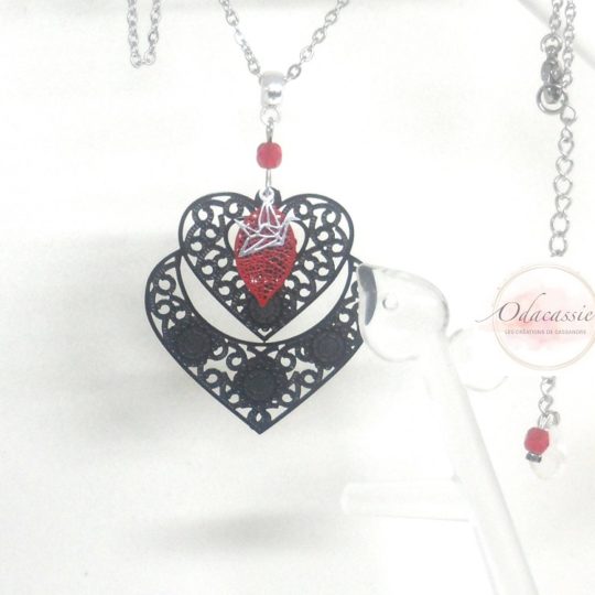 Collier double cœur noir rouge argenté cadeau Saint-Valentin par Odacassie