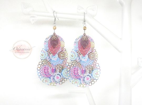 Boucles d'oreilles grands chandeliers colorées feuilles fleurs perles Odacassie