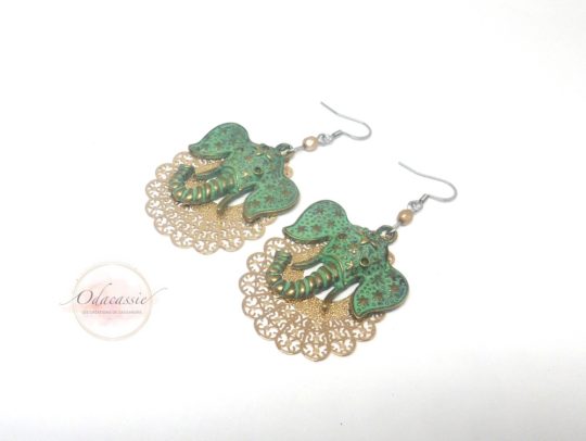 Boucles d'oreilles éléphants bronze antique patiné fines estampes dorées perles style ethnique par Odacassie