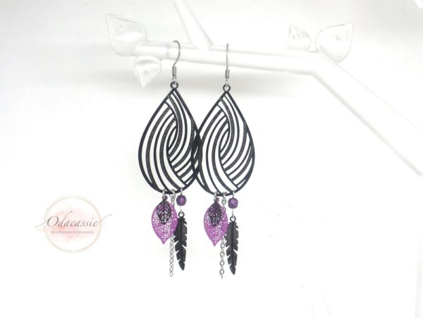 Boucles d'oreilles gouttes noires spirales feuilles plumes perles attrape-rêves acier inoxydable par Odacassie les créations de Cassandre