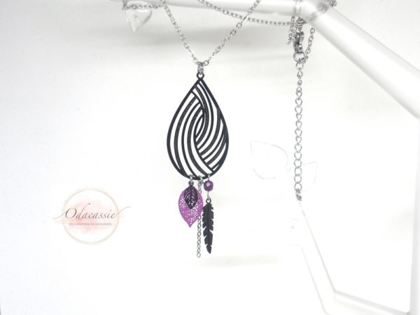 Collier goutte noire spirales feuilles plume perle violet acier inoxydable par Odacassie les créations de Cassandre