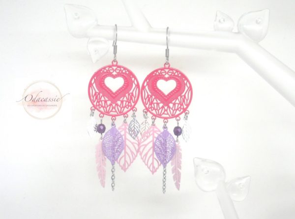 Boucles d'oreilles attrape-rêves cœurs plumes feuilles perles rose fuchsia violet mauve pièce unique par Odacassie