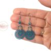 Boucles d'oreilles petits chandeliers bleu sarcelle pièce unique par Odacassie les créations de Cassandre