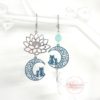 Boucles d'oreilles dépareillées chats lune fleur de lotus perle acier inoxydable bleu canard argenté par Odacassie