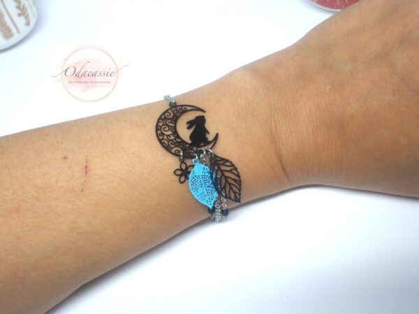 Bracelet lapin noir au clair de lune par Odacassie