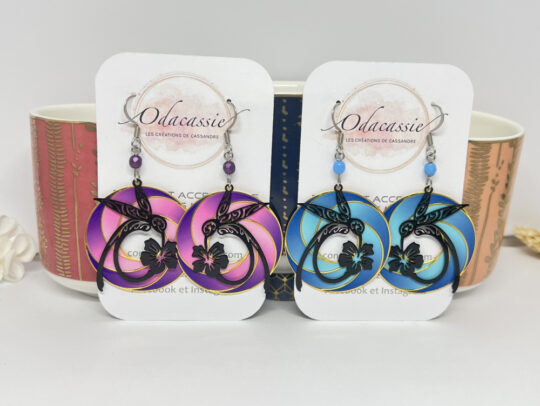 Boucles d'oreilles colibris spirales au choix rose violet bleu par Odacassie