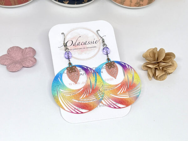 Boucles d'oreilles créoles multicolores feuilles roses fleurs or rose perles par Odacassie