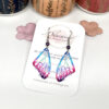 Boucles d'oreilles ailes de papillon fleurs blanches perles violet mauve bleu blanc rose par Odacassie