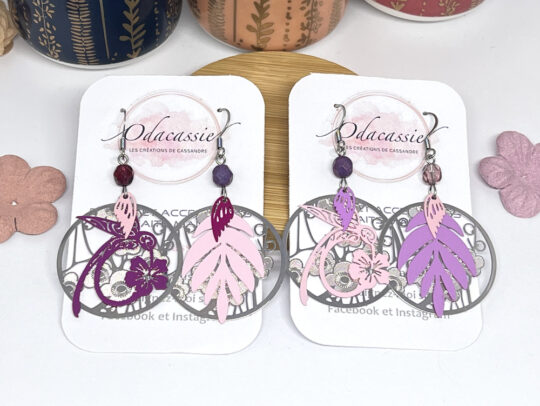 Boucles d'oreilles colibris feuilles fleurs au choix asymétriques par Odacassie