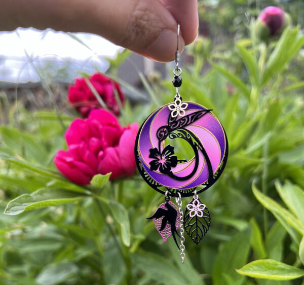 Boucles d'oreilles colombes et colibris esprit dreamcatcher attrape-rêves avec fleurs feuilles et perles par Odacassie