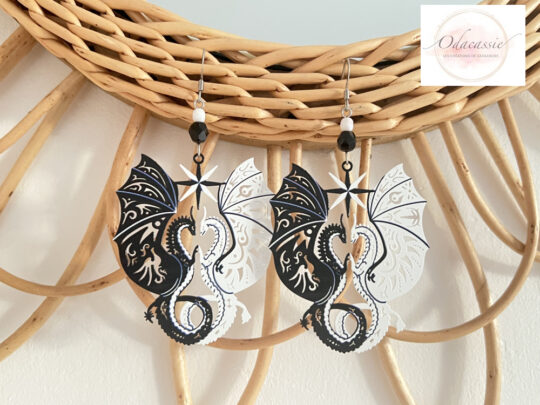 Boucles d'oreilles dragons noires et blanches esprit yin-yang par Odacassie